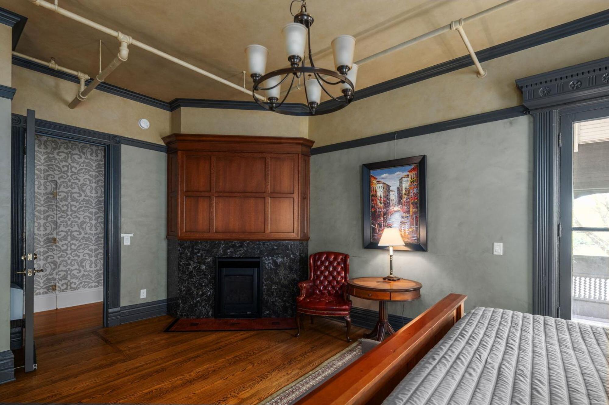 סיינט פול The New Victorian Mansion Bed & Breakfast מראה חיצוני תמונה